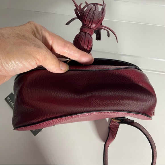 Sondra Roberts Squared Crossbody Saddle Bag Burgundy Suede Faux Leather Tassel - Picture 15 of 16